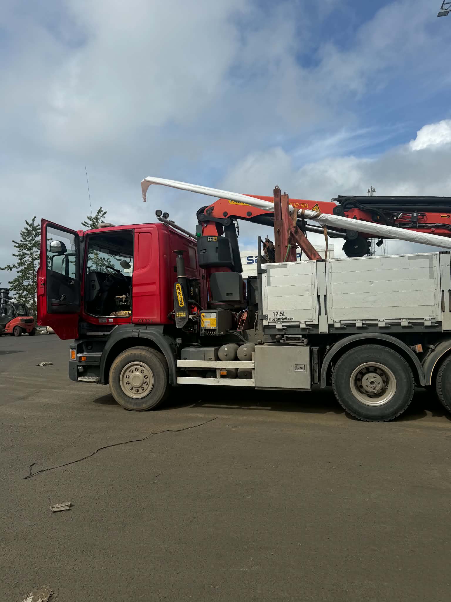 Kranatak Palfinger 34 krani — 12,5 tonna burðargeta